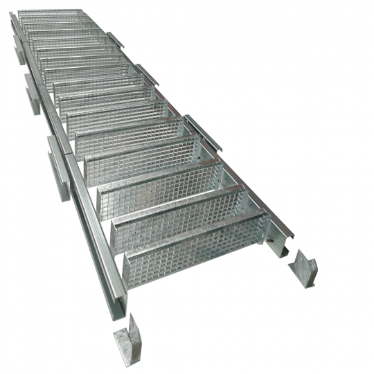 Verzinkte Treppe im Bausatz für eine Höhe von 2 bis 3,6 Metern